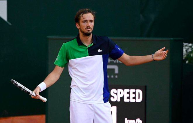 但她在关键 但她在关键